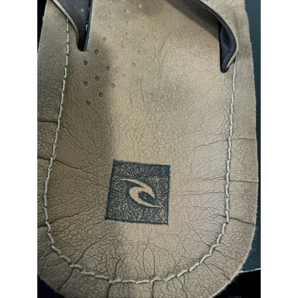 Men's Tan Rip Curl Flip Flops NO SIZE (11 3/4 Inches From Heel To Toe)